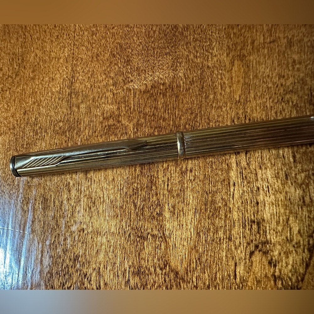 Parker Insignia Prestige Ballpoint Pen Gold Plated Ribbed Cicele Pattern - Picture 10 of 11
